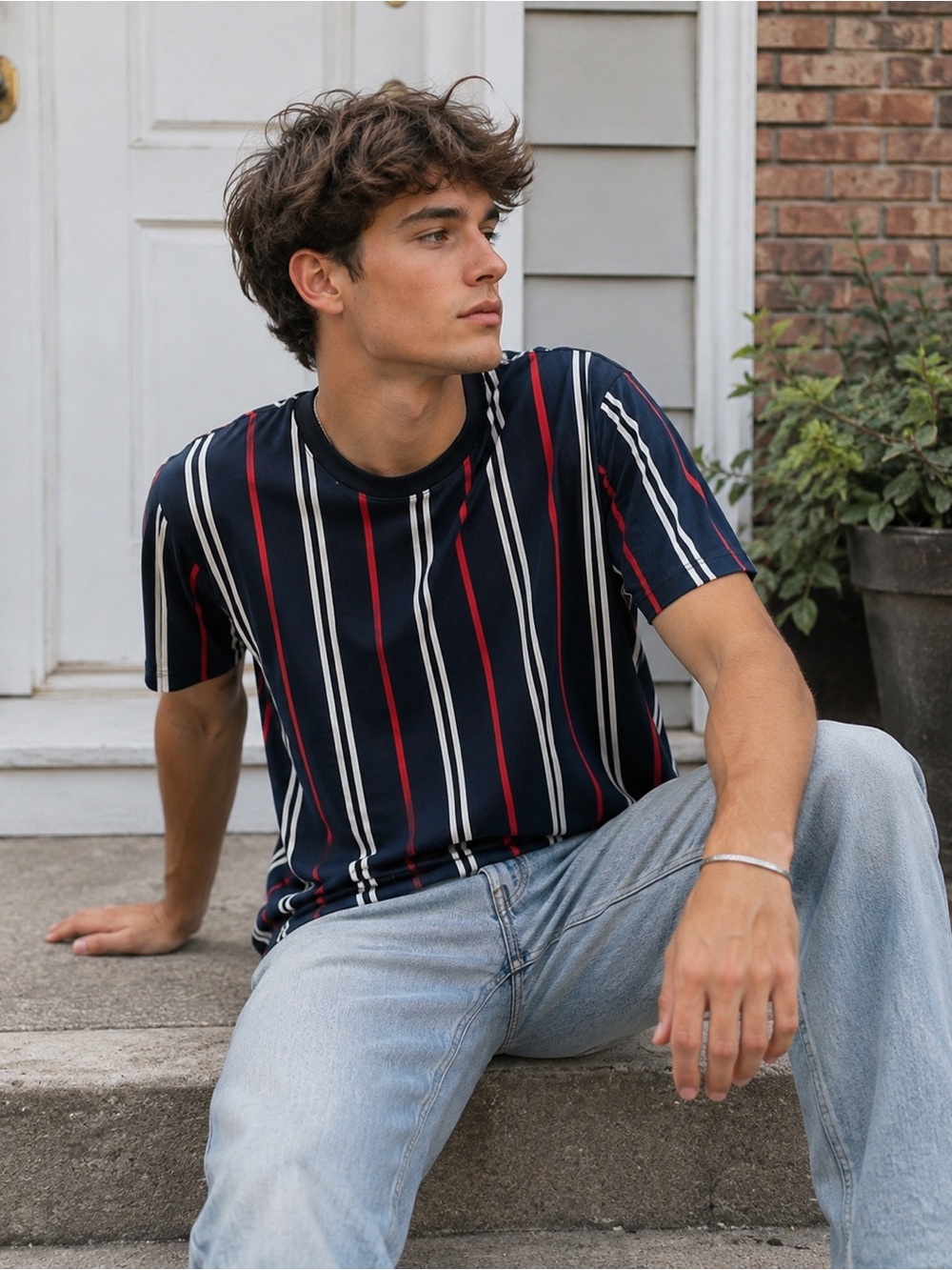 Bershka Men’s L Navy Red White Vertical Stripe T-Shirt Preppy Y2K